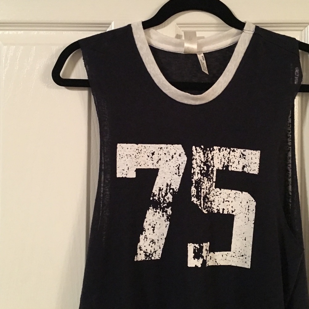 Sporty lightweight navy + white tee.